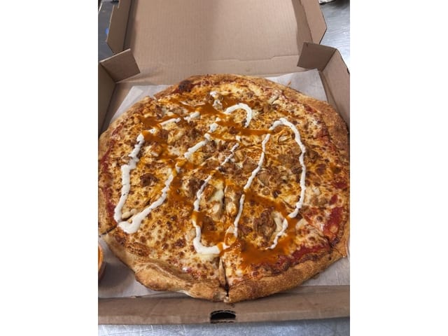 16" Pizza Buffalo Chicken.